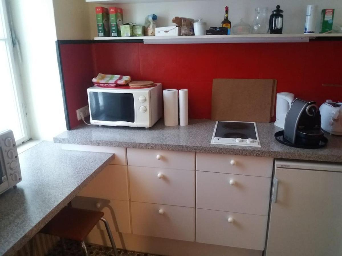 Geraeumige Zentrumsnahe Altbauwohnung Вена Экстерьер фото